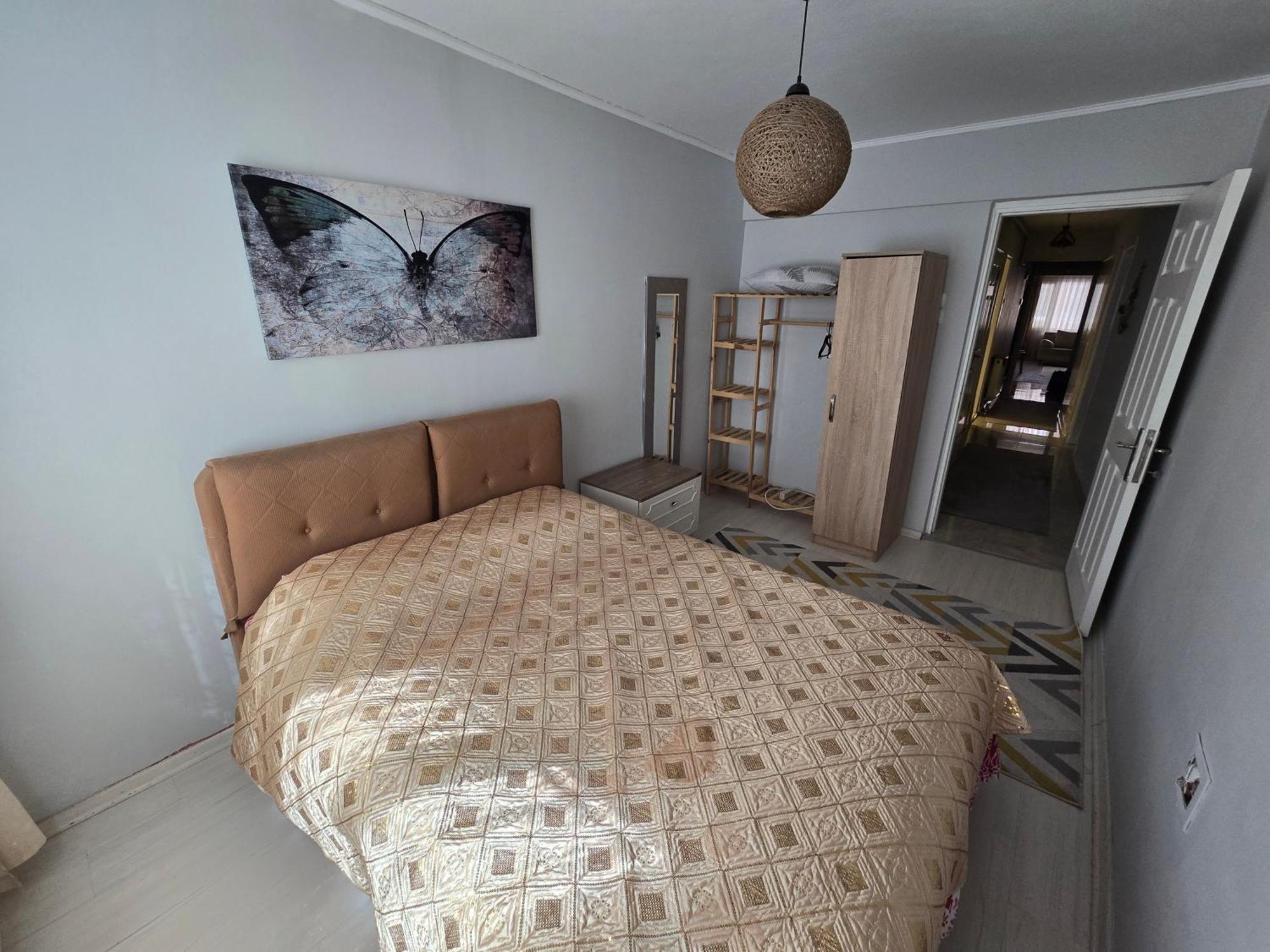 Апартаменти 3+1 , Historical Elevator, Warm House Next To Sea Ізмір Екстер'єр фото